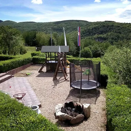 Zdravkovac Country Club * Jarmenovci