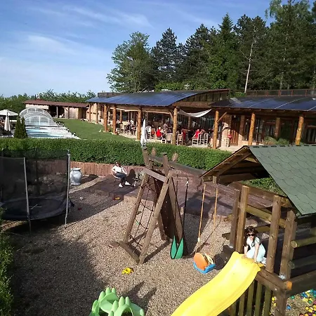 Rezort Zdravkovac Country Club Jarmenovci