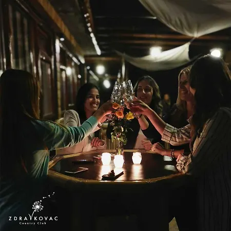 Zdravkovac Country Club *