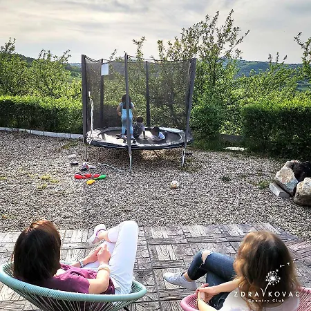 Zdravkovac Country Club * Jarmenovci