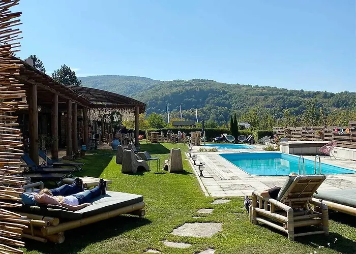 Zdravkovac Country Club *