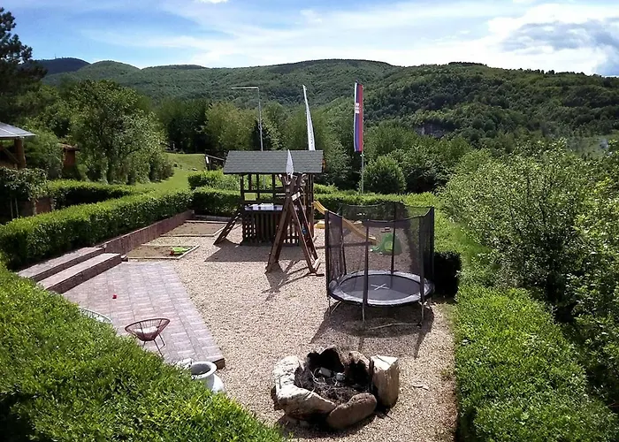 Zdravkovac Country Club * Jarmenovci